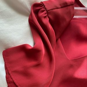 Feminine blouse❤️🍷 PERFECT DAY TO NIGHT TOP!